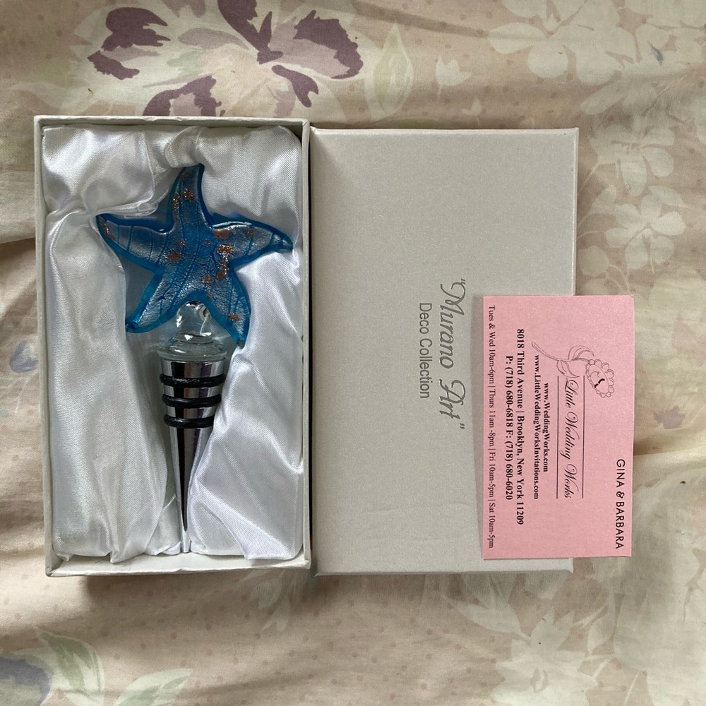 Aqua Blue, Starfish bottle cap for wine bottles.